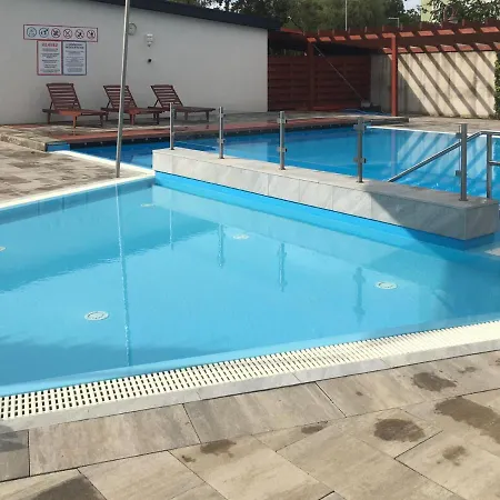 Διαμέρισμα Admiral Apartman With Pool And Garden