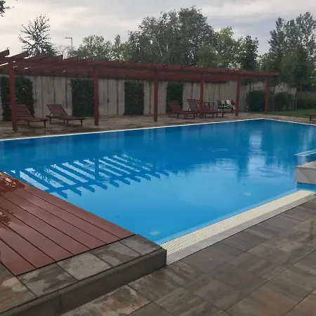 Admiral Apartman With Pool And Garden Siófok