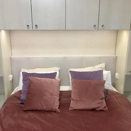 Admiral Apartman With Pool And Garden Διαμέρισμα *