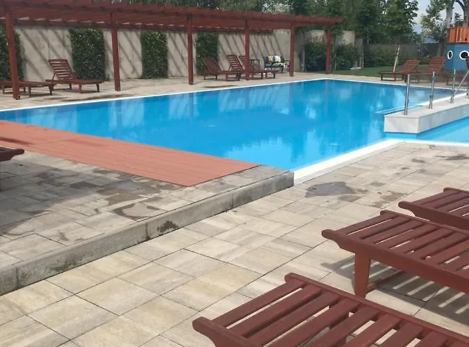 Admiral Apartman With Pool And Garden Appartamento