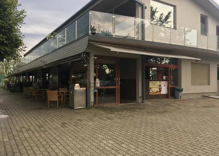 Admiral Apartman With Pool And Garden Siofok