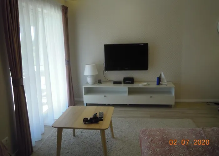 Appartamento Admiral Apartman With Pool And Garden Siófok